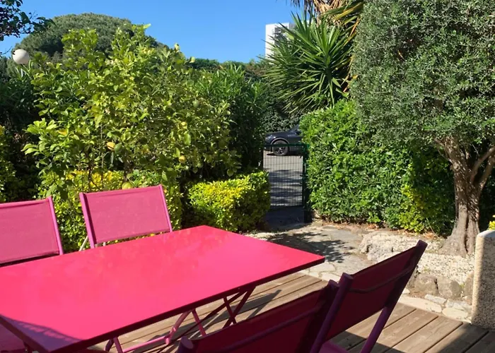 Beau T2 Avec Jardin Frejus Plage