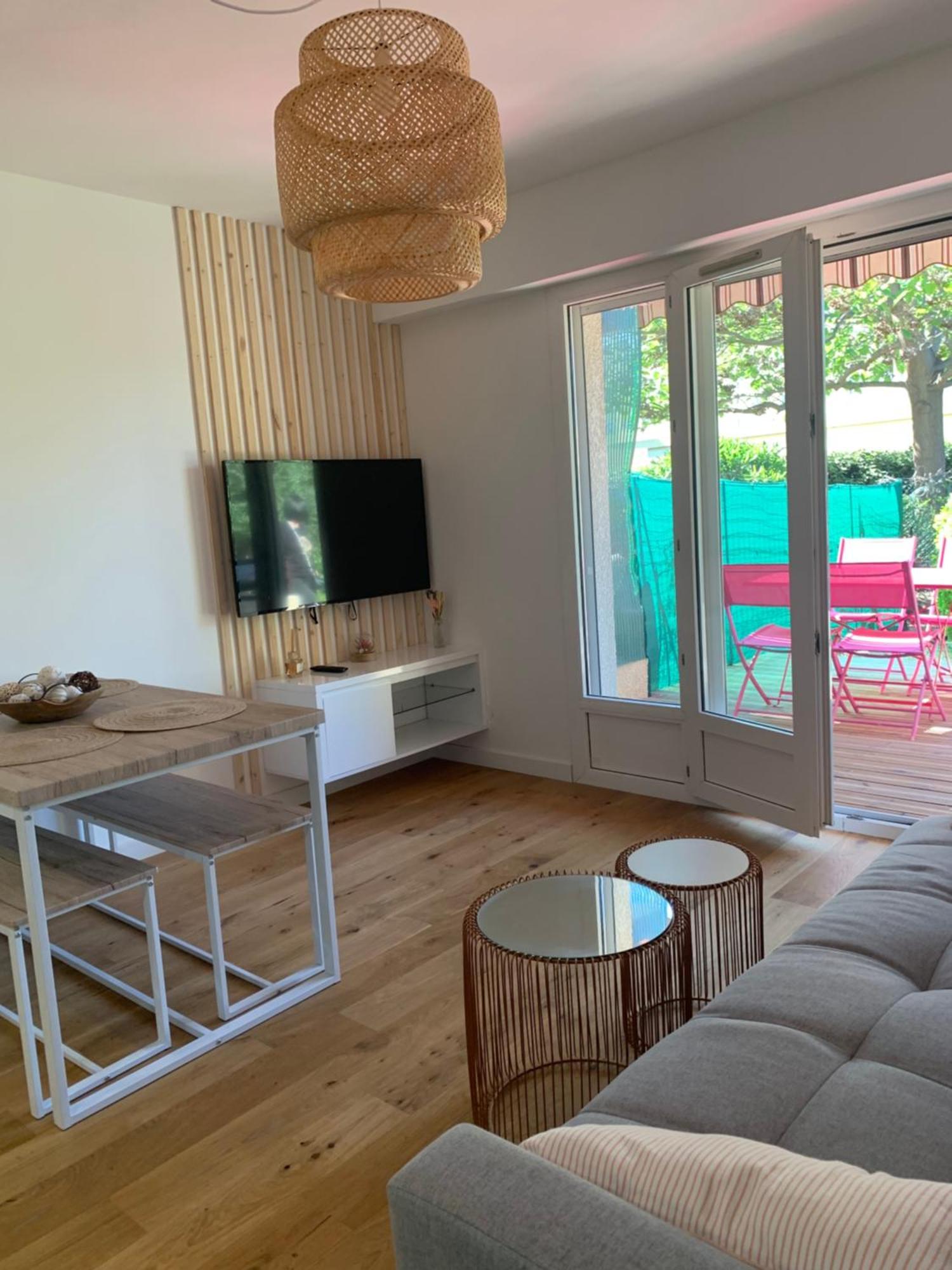 Beau T2 Avec Jardin Fréjus